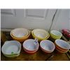 Image 1 : 16 Pyrex Bowls - 16 Times the Money