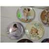 Image 2 : LOT 7 DECORATIVE COLLECTORS PLATES CATS & CHILDREN