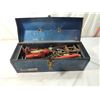Image 4 : METAL TOOL BOX WITH ASSORTED TOOLS & PARTS