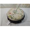 Image 1 : VINTAGE LAP SEWING CUSHION