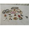 Image 1 : LOT 24 MISC FASHION JEWELRY
