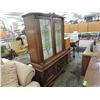 Image 1 : VINTAGE STAINED GLASS HUTCH ON CHEST