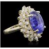 Image 2 : 14KT Yellow Gold 8.91ct Tanzanite and Diamond Ring