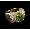 Image 2 : 14KT Yellow Gold 5.90ct Peridot and Diamond Ring