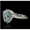 Image 2 : 14KT White Gold 4.47ct Blue Topaz and Diamond Ring