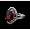 Image 2 : 14KT White Gold 7.70ct Ruby and Diamond Ring