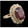 Image 2 : 14KT Yellow Gold 12.91ct Ruby and Diamond Ring