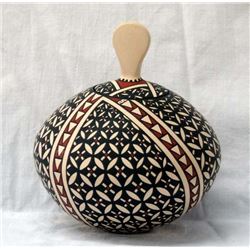 Mata Ortiz Lidded Jar by Gerardo Ledezma Veloz