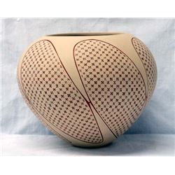 Mata Ortiz Eye Dazzler Jar by Ernesto Arras Olivas