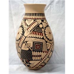 Mata Ortiz Polychrome Jar by Sara Corona