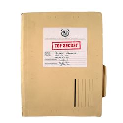 Falling Skies Season 3 President Tom Mason (Noah Wyle) Hero "Project Orange" File Movie Props