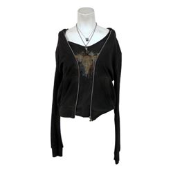 Falling Skies Sara (Mira Sorvino) Movie Costumes