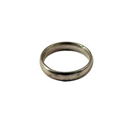 Falling Skies Anne Glass (Moon Bloodgood) Wedding Ring Movie Props