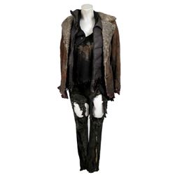 Falling Skies Sara (Mira Sorvino) Movie Costumes