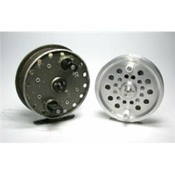 A Grice and Young Jecta Mark III centrepin reel, 45/8" and an unnamed alloy trotting reel, 41/4", i.