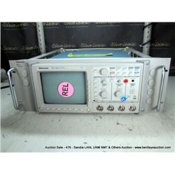 TEKTRONIX TDS 420 FOUR CHANNEL DIGITIZING OSCILLOSCOPE (print sequence:) 67442