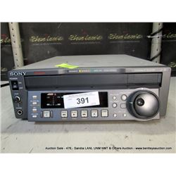 SONY J-3 COMPACT PLAYER (print sequence:) 67469