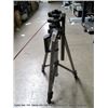 Image 1 : VANGUARD TRIPOD