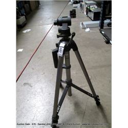 VANGUARD TRIPOD