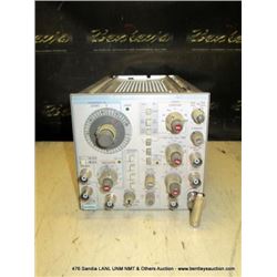 TEKTRONIX FG504 40MHZ FUNCTION GENERATOR PLUG IN