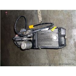 DIRECTOR VACUUM PUMP 8811
