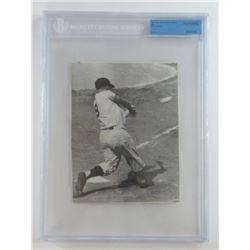 1961 type 1 NEWS SERVICE PHOTO of ROGER MARIS - BECKETT AUTHENTIC