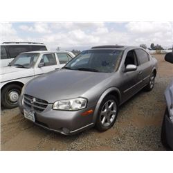 01 Nissan Maxima 4dr Sedan - T - RUN