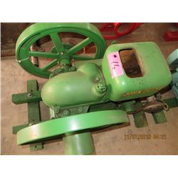 John deere 11/2hp  engine