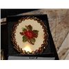 Image 2 : VINTAGE NEEDLE WORK BROTCH / PENDANT - 2 TTL
