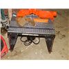 Image 1 : ROUTER AND TABLE