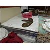 Image 1 : KING MATTRESS