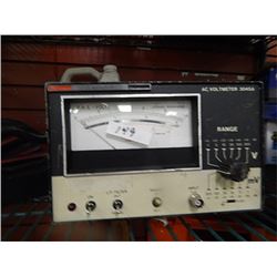 RETRO AC VOLTAGE METER 3045A