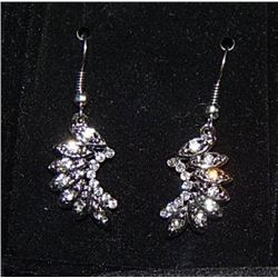 EARINGS - SILVER TONE WITH RHINESTONES - FEATHER BANDS