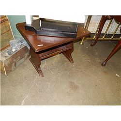 WOOD SIDE TABLE