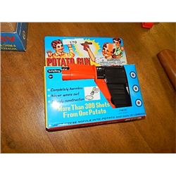 VINTAGE STYLE TOY - POTATO GUN