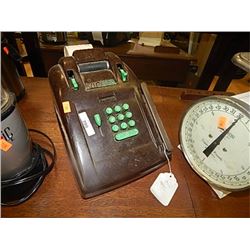 VINTAGE ADDING MACHINE - VICTOR