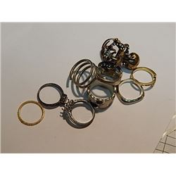 ASSORTED RINGS - 10