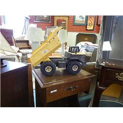 TONKA METAL DUMP TRUCK