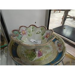 SMALL FOOTED BOWL WITH FLOWERS