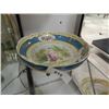 Image 2 : LARGE FOOTED BOWL WITH LADY