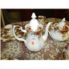 Image 1 : Royal Albert Old Country Roses coffee pot
