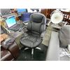 Image 1 : BLACK EXECUTIVE CHAIR
