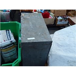 GALVANIZED METAL BOX - 2 bins inside