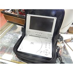 POLAROID PORTABLE DVD PLAYER WITH CASE - NO CORDS