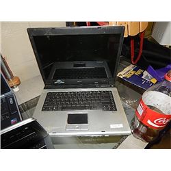 ACER LAPTOP - CONDITION UNKNOWN - NO CORDS