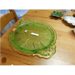EMERALD GLASS SERVING DISH