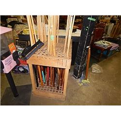POOL CUE RACK