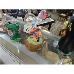 Musical clown music box