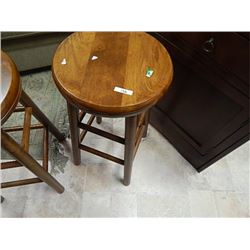Swivel bar stool