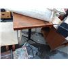 Image 1 : SMALL TABLE